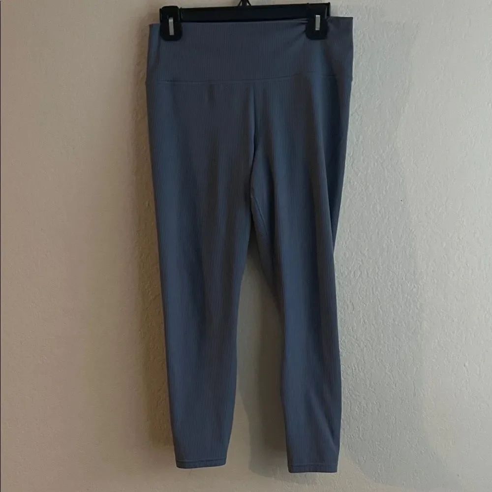 Athleta Transcend Rib 7/8 Tight High-Waisted Leggings in Size M